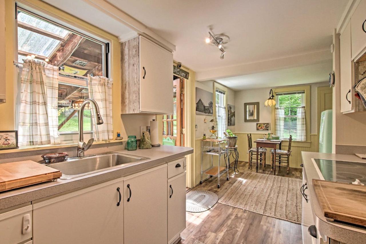 Rustic-Chic Cottage With Yard And Grill - Near Hiking! ノースフィールド エクステリア 写真