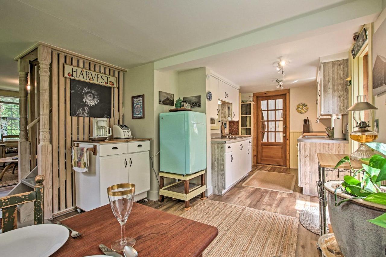 Rustic-Chic Cottage With Yard And Grill - Near Hiking! ノースフィールド エクステリア 写真