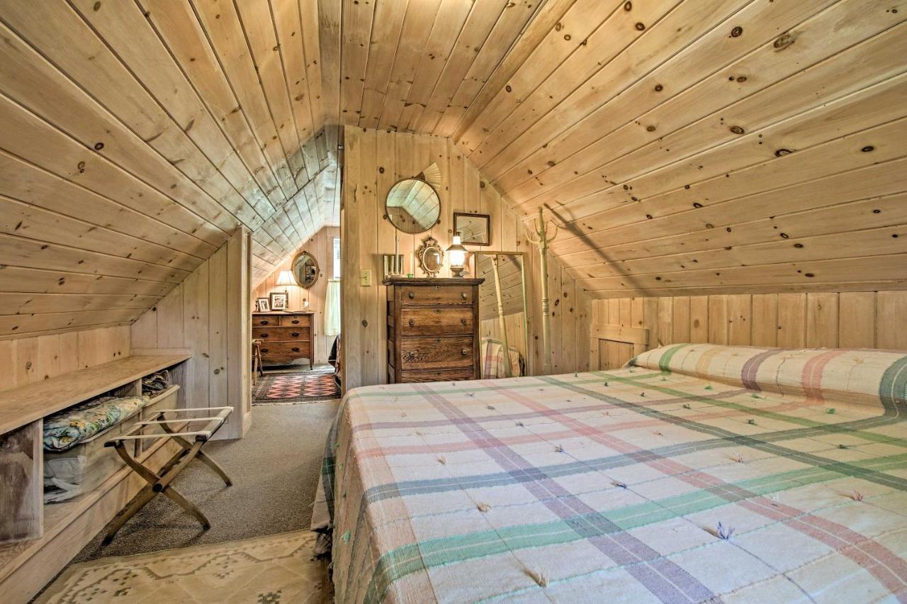 Rustic-Chic Cottage With Yard And Grill - Near Hiking! ノースフィールド エクステリア 写真
